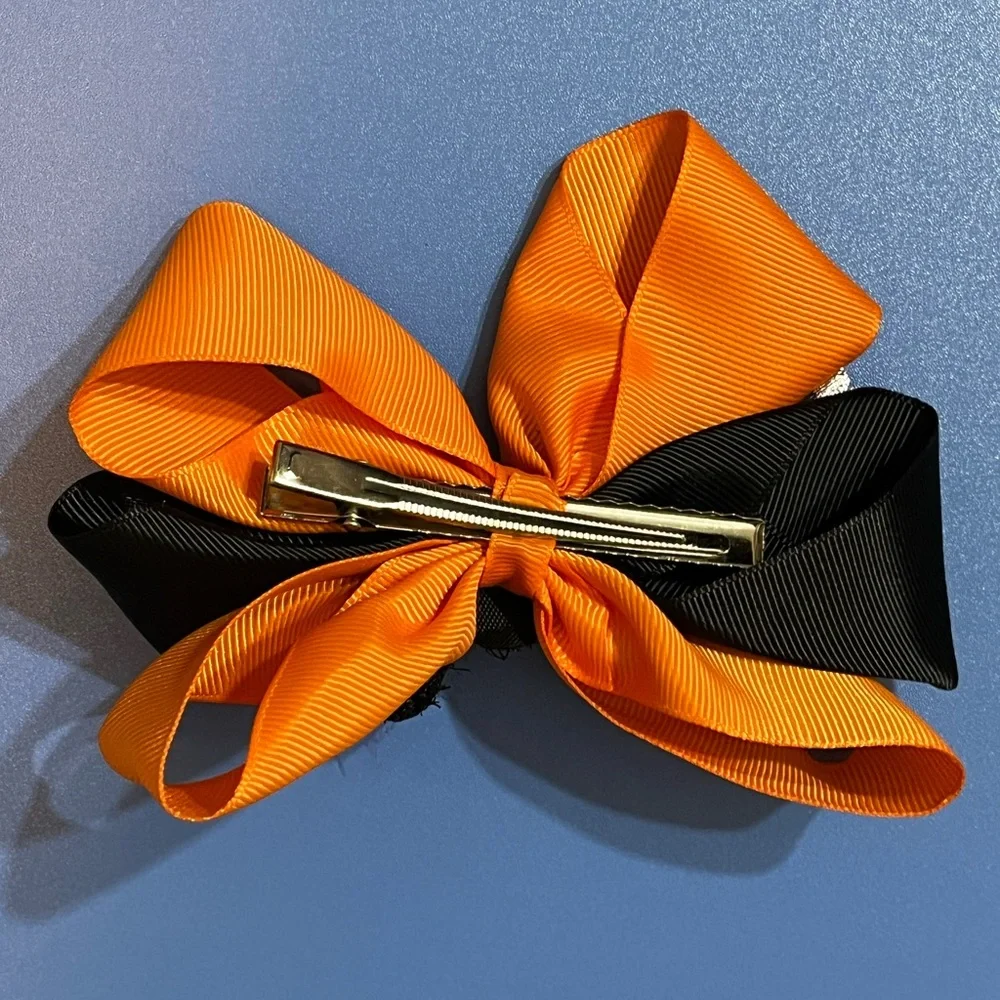 🕷️ NEW Creepy Spider Halloween Hair Bow – Orange & Black